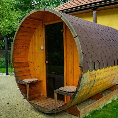 Farma Zelena Ruza Farmház