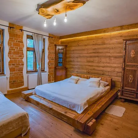 Farma Zelena Ruza * Nyitrafő