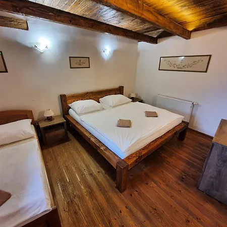 Farma Zelena Ruza בית חווה