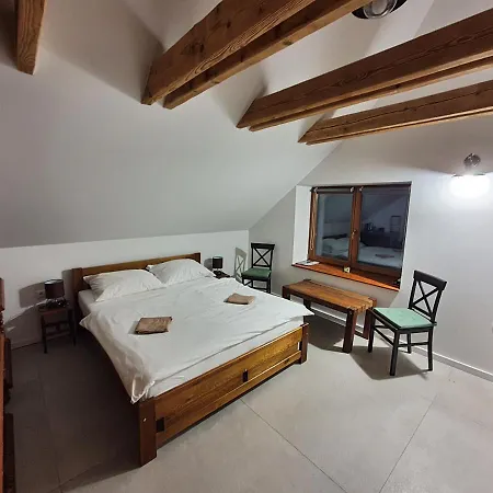 Farma Zelena Ruza * Nyitrafő