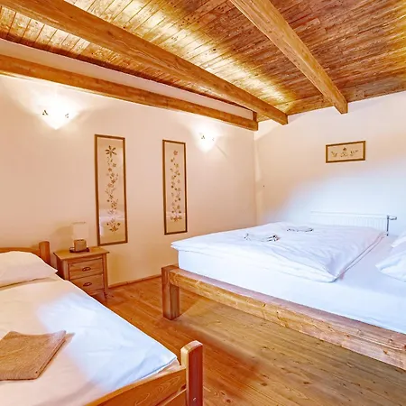 农家乐 Farma Zelena Ruza