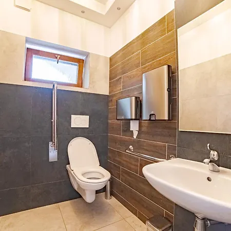 Farma Zelena Ruza 农家乐 Klacno